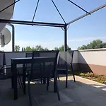 아파트호텔 Schicke In Messenaehe 3*