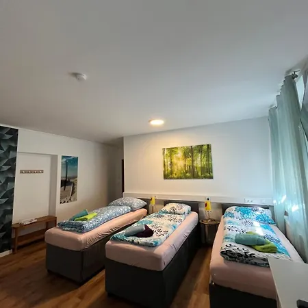 Schicke In Messenaehe