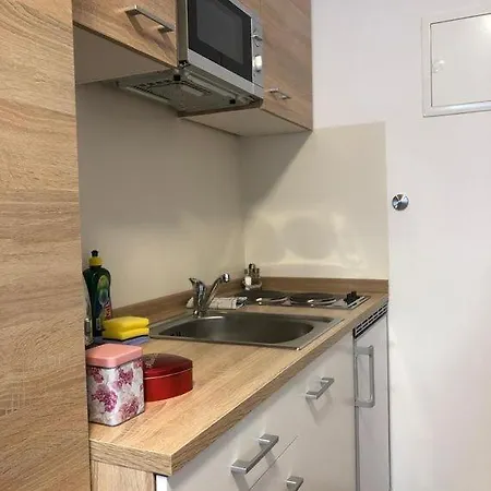 Schicke In Messenaehe Apartmanhotel 3*