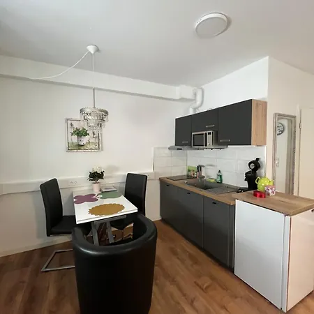 Апарт-отель Schicke In Messenaehe