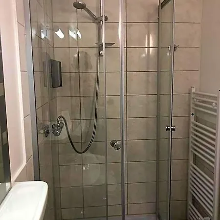 Апарт-отель Schicke In Messenaehe 3*