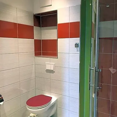 Schicke In Messenaehe
