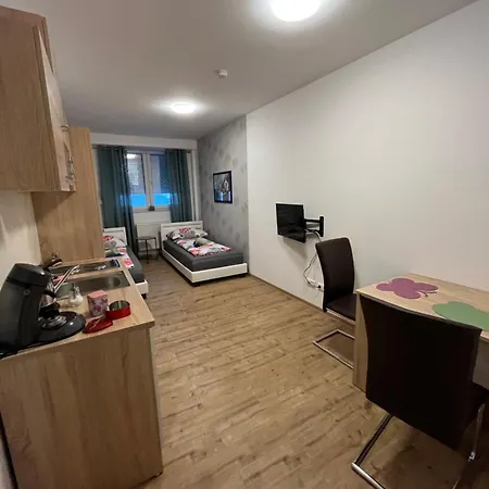 Schicke In Messenaehe Lägenhetshotell Hannover