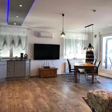 Apartahotel Schicke In Messenaehe